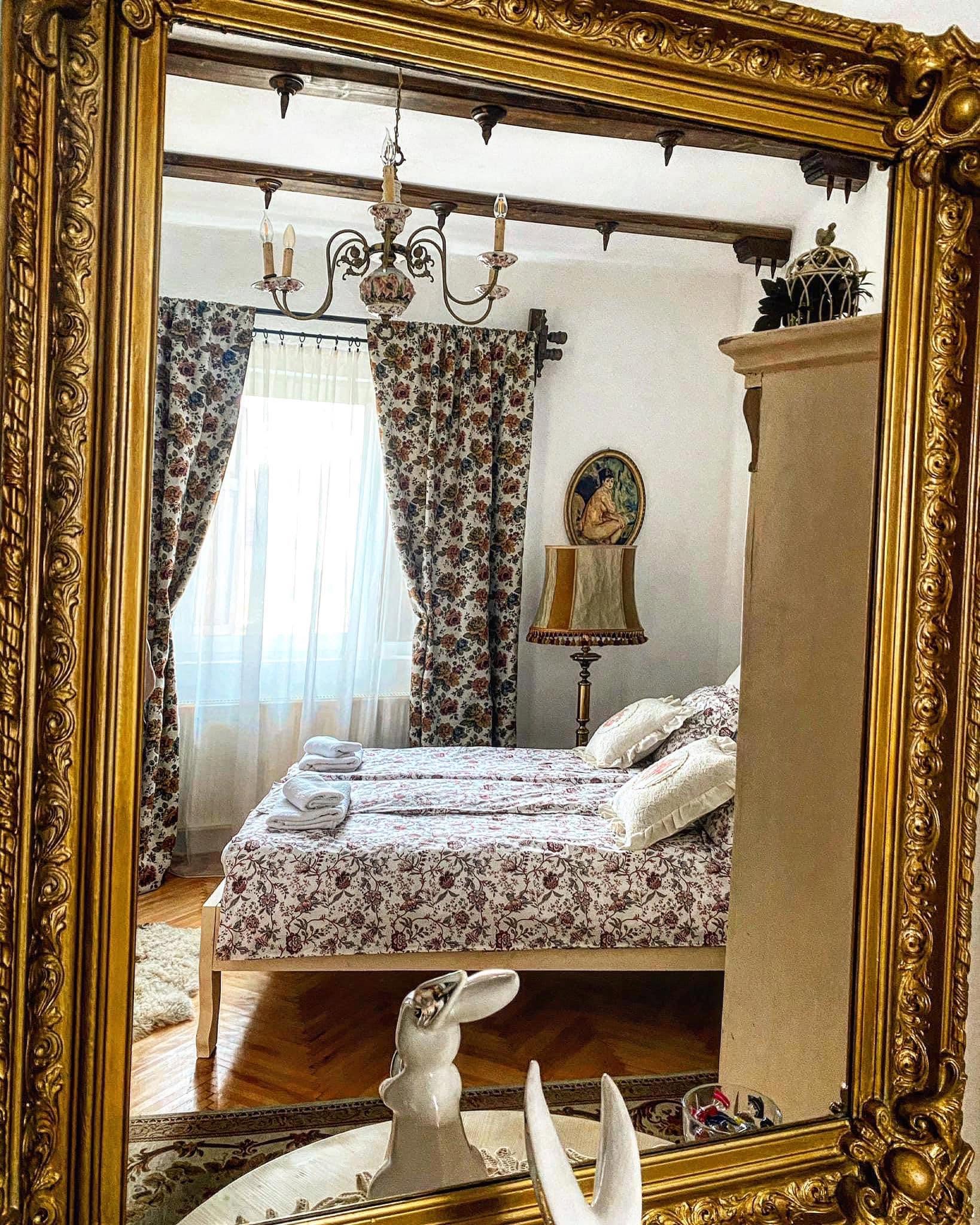 Cameră luminoasă la Casa Roșca, Sighișoara